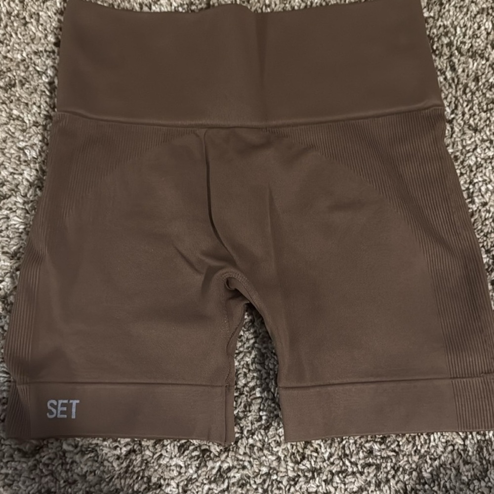 SET active shorts